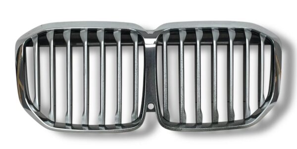 00000 USED 2019 2020 2021 2022 BMW G07 X7 Front Bumper Chrome Grill Camera Hole OEM