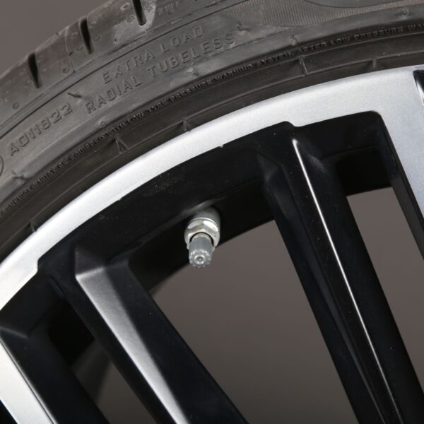 20-inch summer wheels original BMW 5 Series G30 G31 8747236 8747237 M846 846M