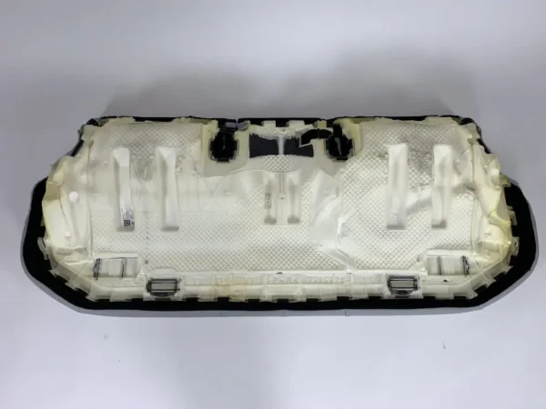 10044_BMW_M5_interior-21-1100x825 Interior BMW M5 (F90) Leather Silverstone