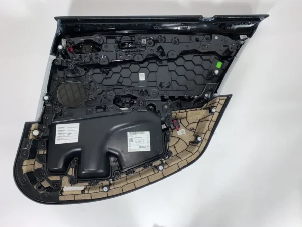 10044_BMW_M5_interior-36-1100x825 Interior BMW M5 (F90) Leather Silverstone