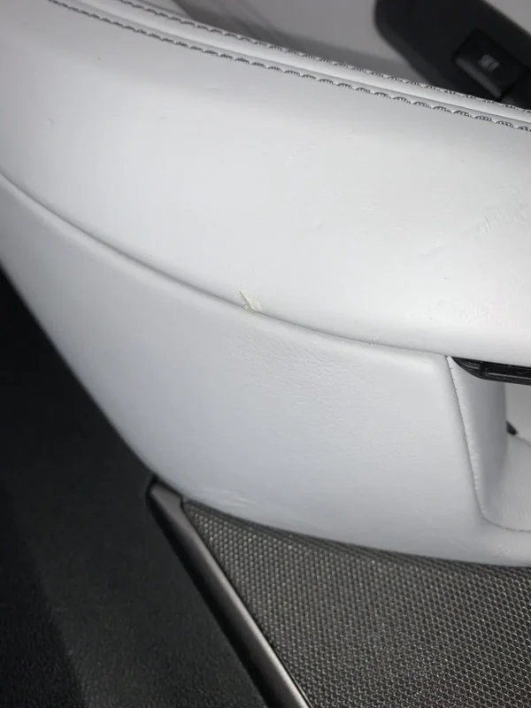 10049_BMW_M5_interior-19-1100x1467 Interior BMW M5 (F90) Leather Silverstone