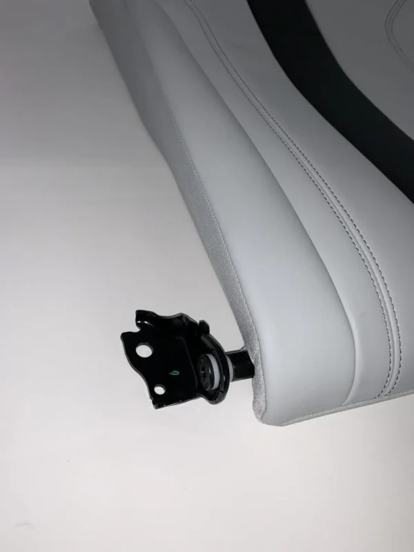 10049_BMW_M5_interior-4-1100x1467 Interior BMW M5 (F90) Leather Silverstone