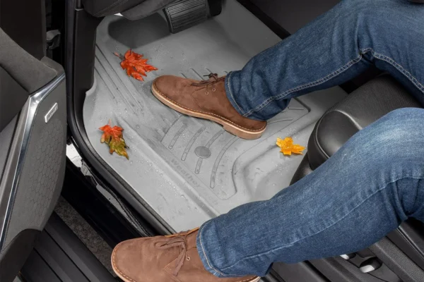 BMW 3-Series 2025, HP Floor Liners by WeatherTech®.