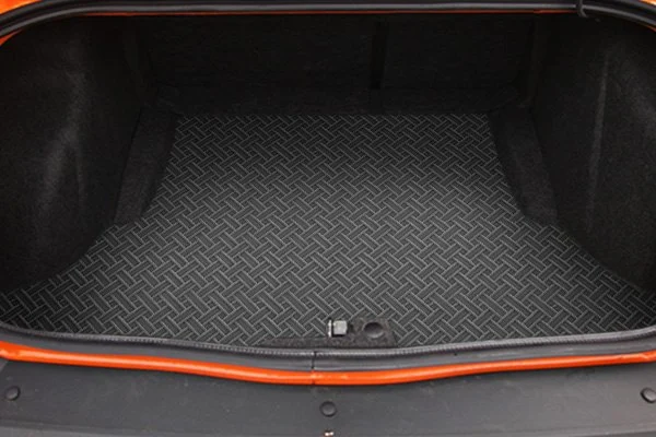 northridge-cargo-mats BMW 330e / 330i / 330i xDrive / M340i Floor_ALL 2025, NorthRidge™ Custom Fit Floor Mats by Lloyd®.
