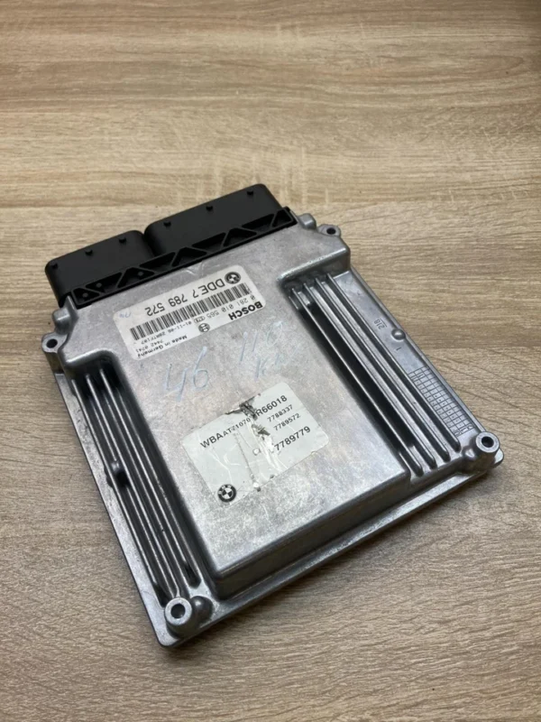 7789572 0281010565 Engine control unit/module ECU Fits for BMW 3 E46-
