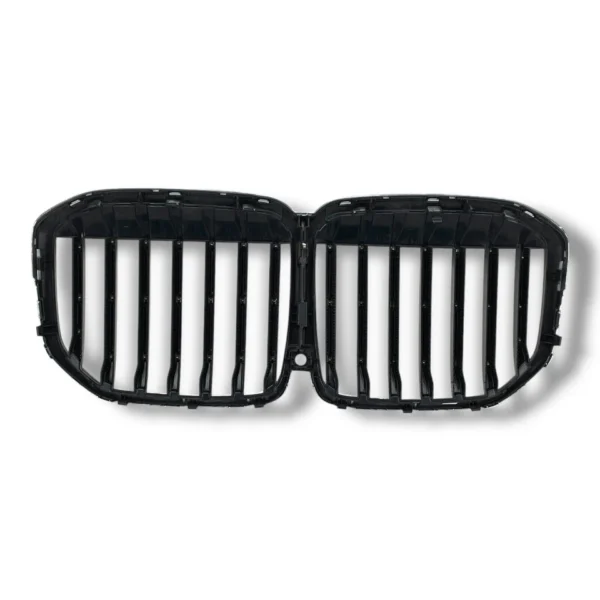 s-l960 USED 2019 2020 2021 2022 BMW G07 X7 Front Bumper Chrome Grill Camera Hole OEM