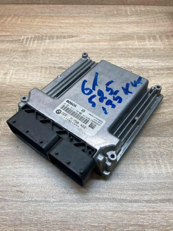 7798422 0281012190 Engine control unit/module ECU Fits for BMW 5 E60 E61