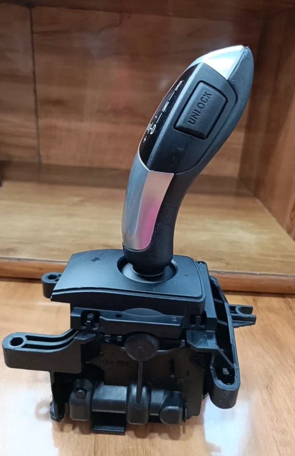 BMW 5/7/X3/X4 SERIES F10 F11 F01 F25 F26 AUTOMATIC GEAR SELECTOR SHIFTER 9296905