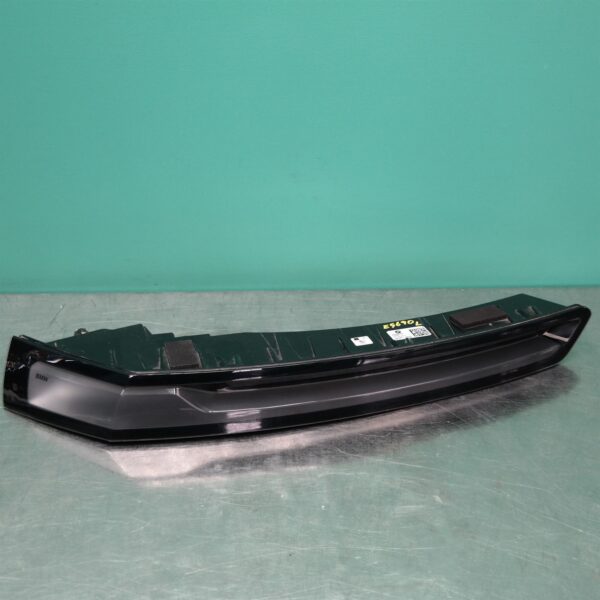 LEFT TAILLIGHT I20, IN TAILGATE, 04/21-