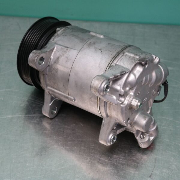 A/C COMPRESSOR F15 (655) *64-50*
