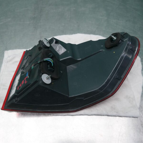 LEFT TAILLIGHT F11, WAGON, 05/10-01/17