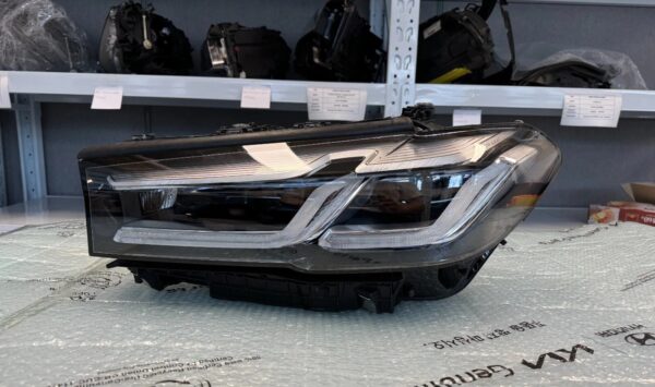 66 BMW 5 Series G30,G31,F90 LCI Adaptive LED Headlight LEFT USED GENUINE 9479261