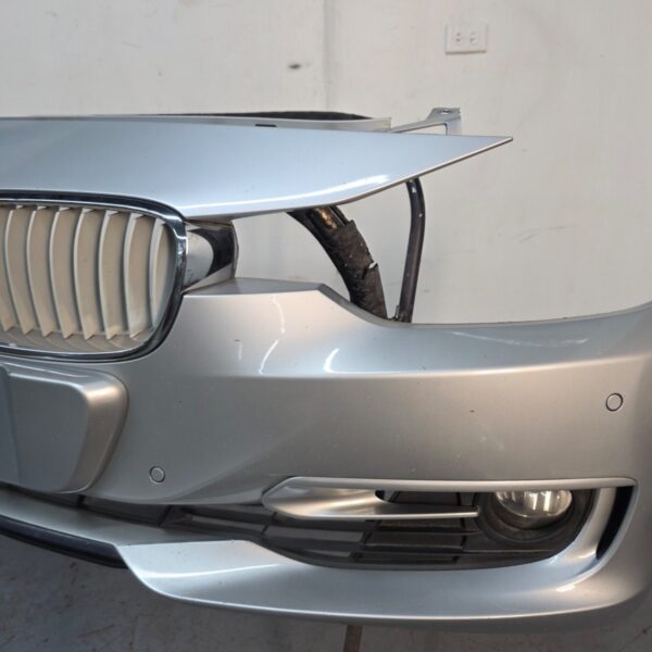 IMG_5179 2012-15 BMW 320i 328i 335i F30 F31 FRONT BUMPER COVER MODERN W/ PDC COMPLETE OEM