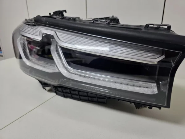 s-l960 (1) BMW 5 Series G30 G31 F90 LCI Adaptive LED Headlight RIGHT OEM GENUINE 9850582