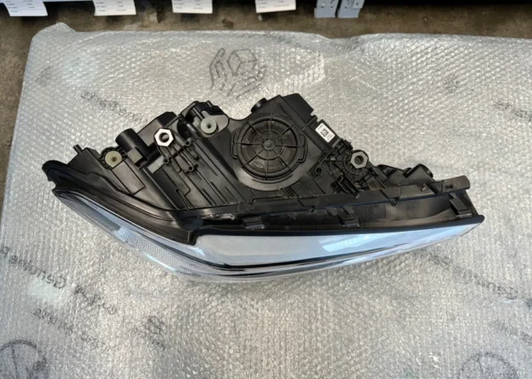 s-l960 (1) BMW 5 Series G30 G31 G38 F90 ICON Adaptive LED Headlight RIGHT GENUINE 7214962
