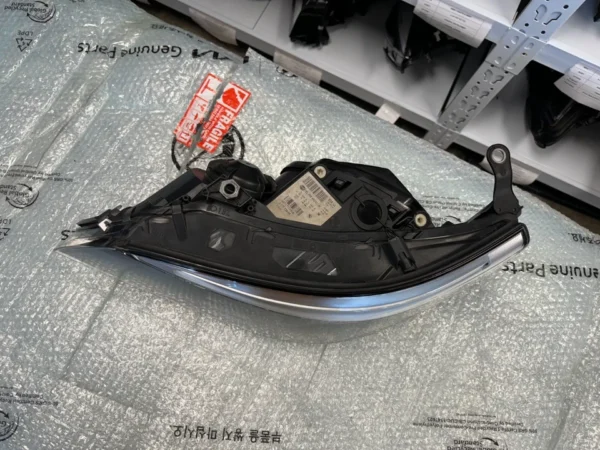 BMW 5 Series E60 LCI, E61 LCI Xenon Headlight LEFT USED GENUINE 7177751