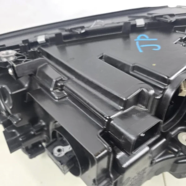 BMW X3 X4 G01 G02 LED Adaptive Headlight RIGHT GENUINE OEM 8739654