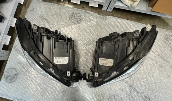 BMW 5 Series F10,F11, F18 LCI Adaptive LED Headlight GENUINE 7352481 7352482