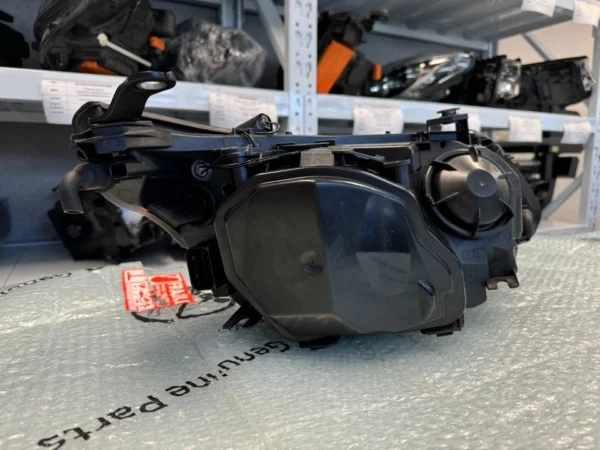 BMW 5 Series E60 LCI, E61 LCI Xenon Headlight LEFT USED GENUINE 7177751