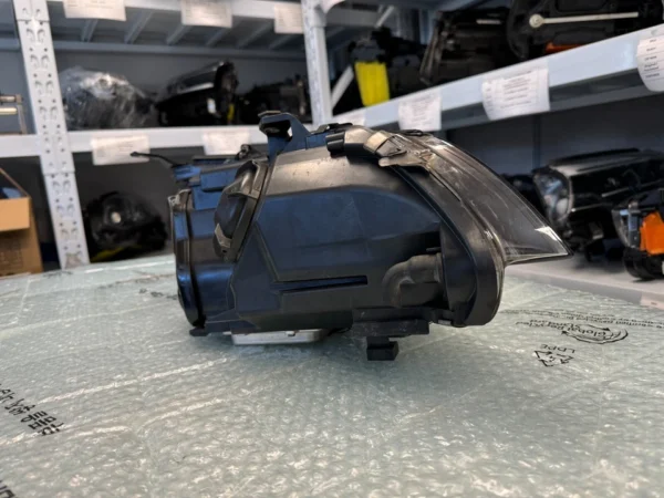 BMW 5 Series E60 LCI, E61 LCI Xenon Headlight LEFT USED GENUINE 7177751