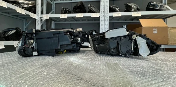 BMW 5 Series F10,F11, F18 LCI Adaptive LED Headlight GENUINE 7352481 7352482