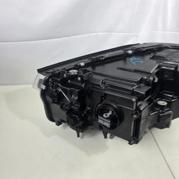 BMW X3 X4 G01 G02 LED Adaptive Headlight RIGHT GENUINE OEM 8739654