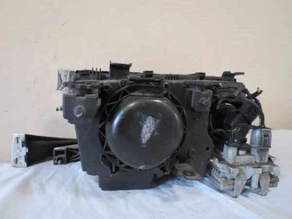 02-05 BMW e46 320i 325i 330i M3 XENON HID Headlight Light Lense Left DRIVER OEM