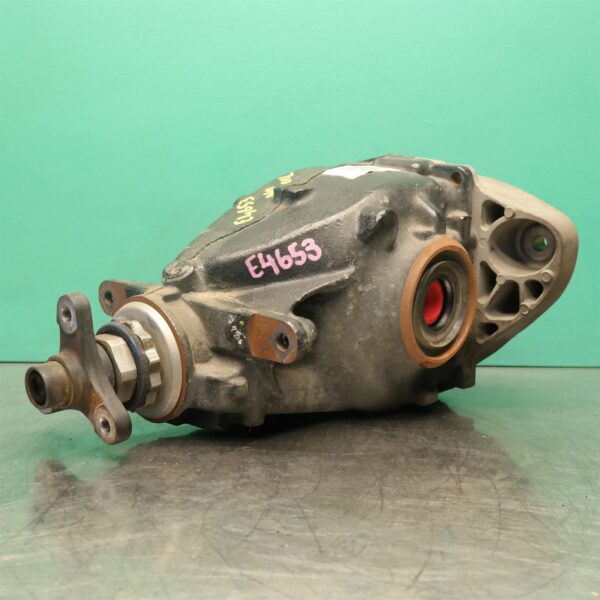 DIFFERENTIAL CENTRE F30 (723) *33-05* 2.81 Ratio D4