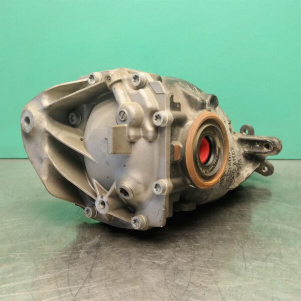 DIFFERENTIAL CENTRE F30 (723) *33-05* 2.81 Ratio D4