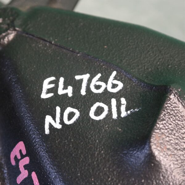DIFFERENTIAL CENTRE E84 Rear (639) *33-05* 2.93R