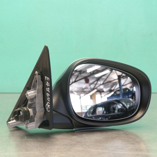 RIGHT DOOR MIRROR E90 (264) 4dr