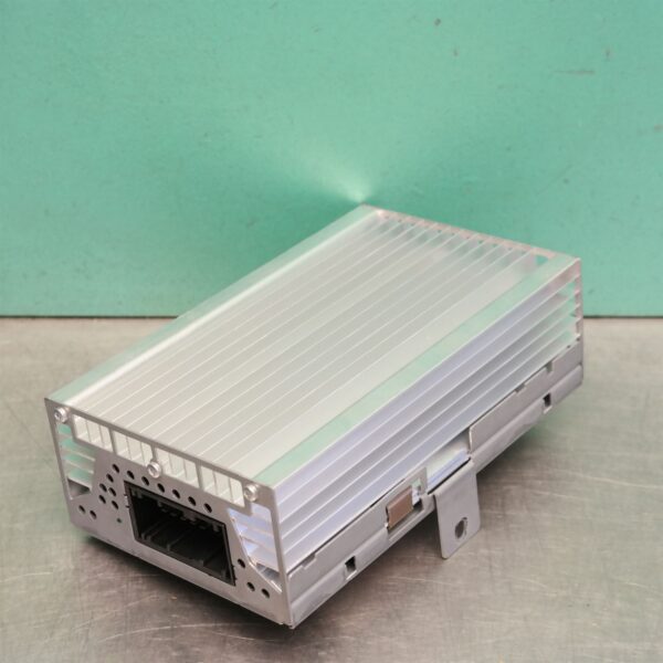STEREO/HEAD UNIT F10 # Amplifier # (592) *65-25* 9.312.592