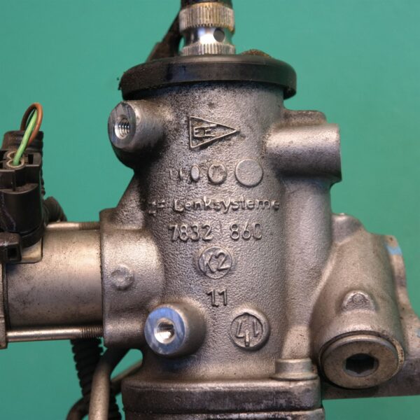 STEERING BOX/RACK E71 (553) *32-12*