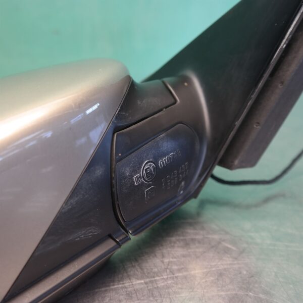 RIGHT DOOR MIRROR E60 UPDATE 1 PLUG (3 WIRE) NON ELEC FOLDING, WITH MATTE BASE 03/07-08/09