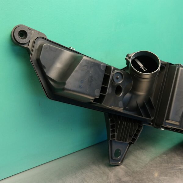 SAMSUNG CSC AIR CLEANER/BOX F (589) *13-20* F87