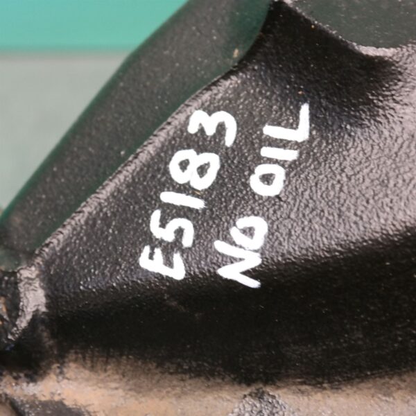 DIFFERENTIAL CENTRE F30 (723) *33-05* 2.81 Ratio D4