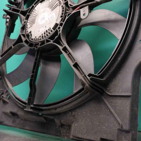 FAN E70 (242) *17-10*