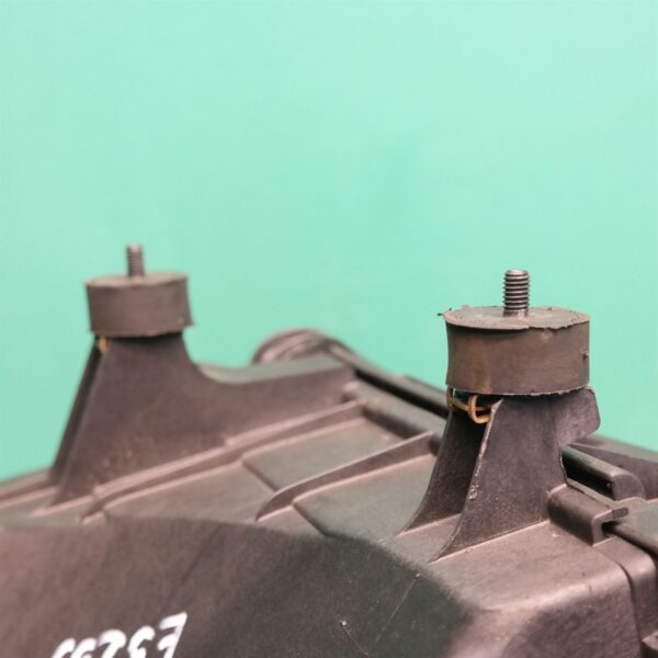 AIR CLEANER/BOX E36 4CYL M43 SQUARE TYPE (LATE) FROM 9/95