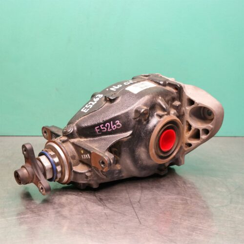 DIFFERENTIAL CENTRE F30 (723) *33-05* 2.81 Ratio D4