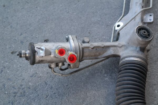 STEERING BOX/RACK E90 (177) *32-12* Hyd