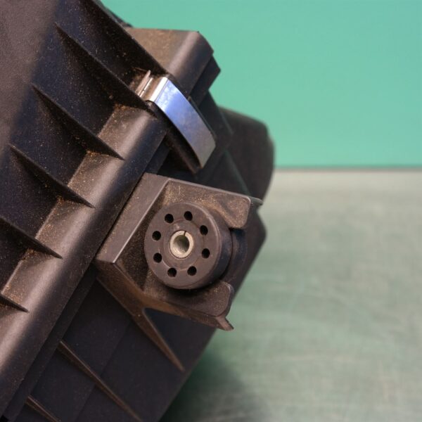 AIR CLEANER/BOX E53 (411) *13-20*