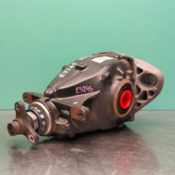 DIFFERENTIAL CENTRE F30 (748) *33-05* 3.15 Ratio P4