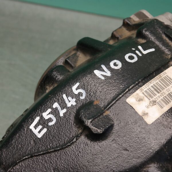 DIFFERENTIAL CENTRE F30 (748) *33-05* 3.15 Ratio P4