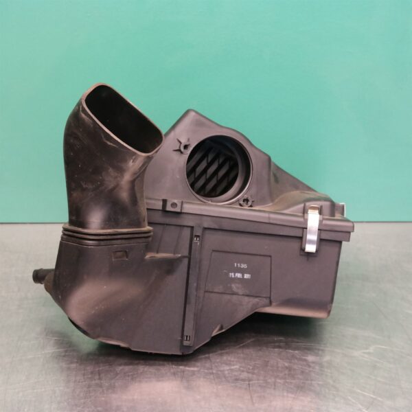 AIR CLEANER/BOX E84 (599) *13-20*