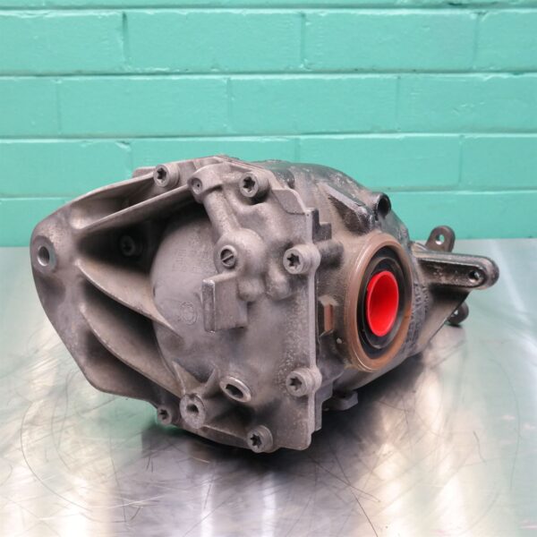 DIFFERENTIAL CENTRE F30 (723) *33-05* 2.81 Ratio D4