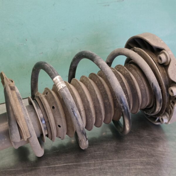 RIGHT FRONT STRUT F (072) *33-45* F45