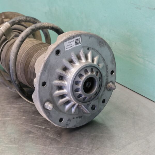 RIGHT FRONT STRUT F (072) *33-45* F45