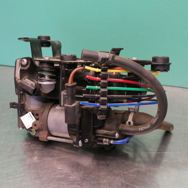 AIR RIDE COMPRESSOR G11 (882) *33-50*