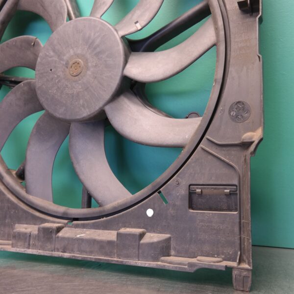FAN E70 (242) *17-10*