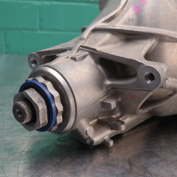 DIFFERENTIAL CENTRE G01 Rear (727) *33-05* 3.23R